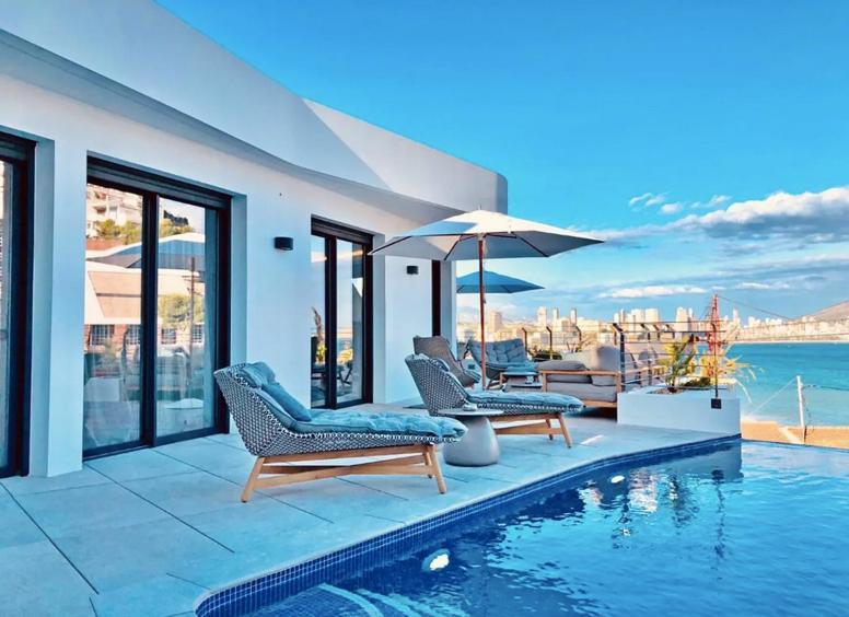 Luxurioeses Apartment In Benidorm Mit Pool Екстериор снимка