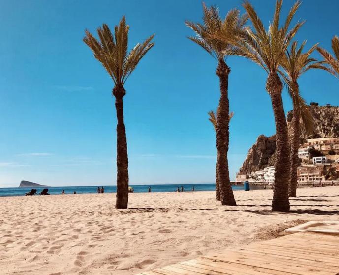 Luxurioeses Apartment In Benidorm Mit Pool Екстериор снимка